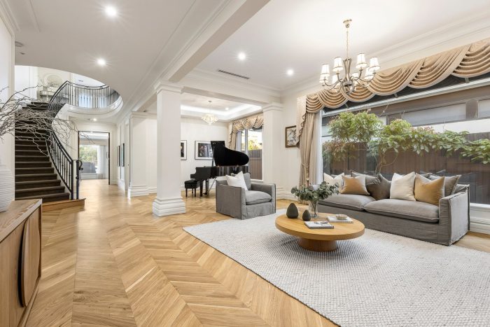 19 Head St, Balwyn VIC 3103, Australia