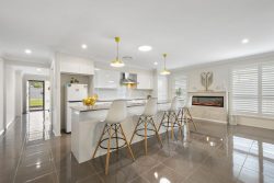 14 Bowerbird Cl, Aberglasslyn NSW 2320, Australia