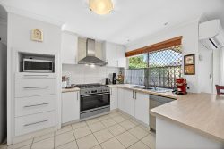 15 Russon Ct, Alexander Heights WA 6064, Australia