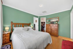 15 Russon Ct, Alexander Heights WA 6064, Australia