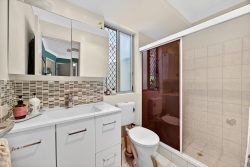 15 Russon Ct, Alexander Heights WA 6064, Australia