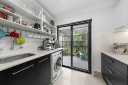 3 Wagtail St, Aberglasslyn NSW 2320, Australia