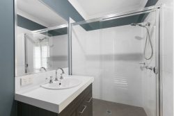 3 Wagtail St, Aberglasslyn NSW 2320, Australia