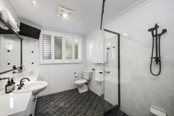 77 Hawkesbury Cres, Farrer ACT 2607, Australia