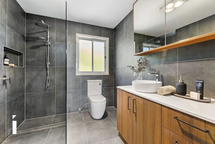 12 Tully Pl, Jerrabomberra NSW 2619, Australia