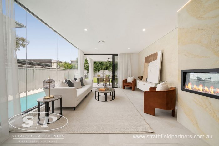 14 Isaac St, Peakhurst Heights NSW 2210, Australia