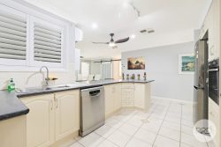 6 James Pl, Oxley Vale NSW 2340, Australia