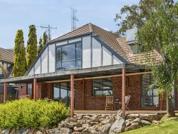 9 Humber Ct, Happy Valley SA 5159, Australia