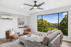 9 Humber Ct, Happy Valley SA 5159, Australia