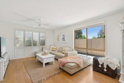 6 Loddon Cct, Albion Park NSW 2527, Australia