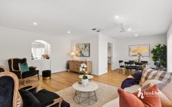 7 Mari Terrace, Croydon Hills VIC 3136, Australia