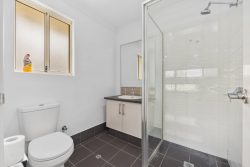 13 Markwell Ave, Haynes WA 6112, Australia