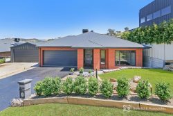 9 McSwiney Ct, Leneva VIC 3691, Australia