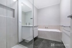 9 McSwiney Ct, Leneva VIC 3691, Australia