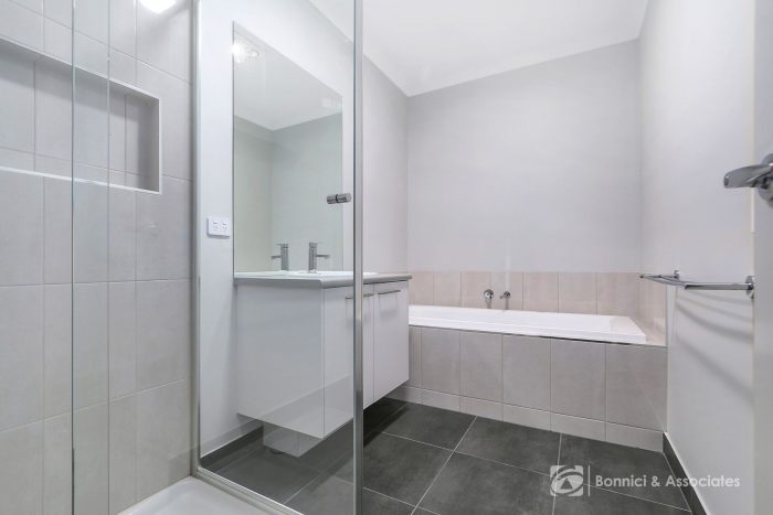 9 McSwiney Ct, Leneva VIC 3691, Australia