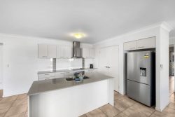 7 Greengard Pl, Kirkwood QLD 4680, Australia