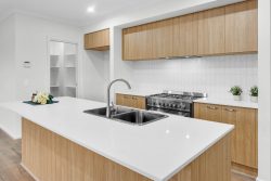 7 Webster St, White Rock QLD 4306, Australia