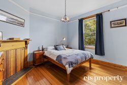 10 Nelumie St, Lindisfarne TAS 7015, Australia
