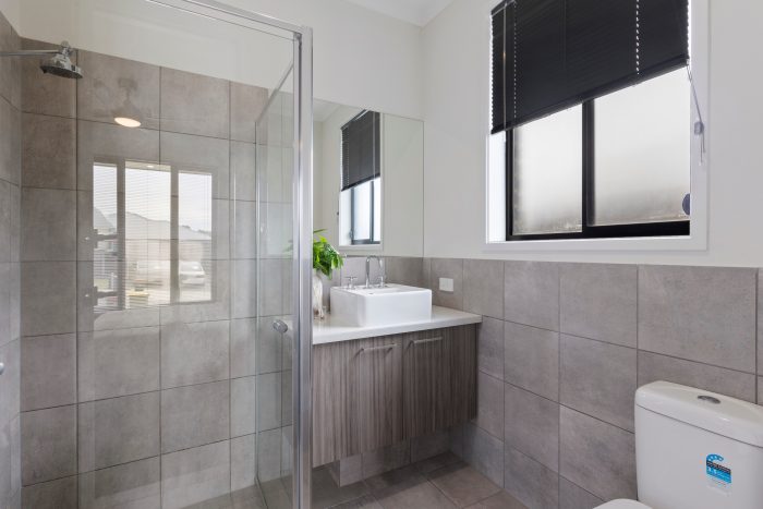 33 Noble Cct, Onkaparinga Heights SA 5163, Australia