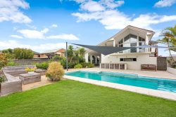 8 N Scenic Rd, Forresters Beach NSW 2260, Australia