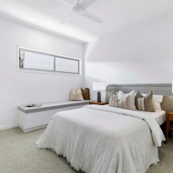 39 Oceanview St, Point Vernon QLD 4655, Australia