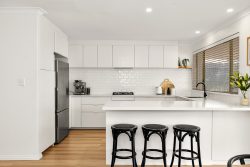 27A Chesterton Rd, Bassendean WA 6054, Australia