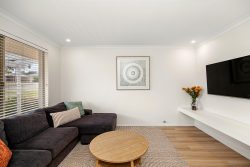 27A Chesterton Rd, Bassendean WA 6054, Australia