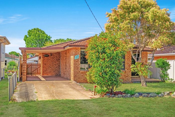 37 Oxford St, Umina Beach NSW 2257, Australia