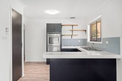 37 Oxford St, Umina Beach NSW 2257, Australia