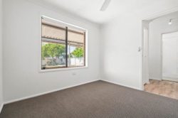 37 Oxford St, Umina Beach NSW 2257, Australia