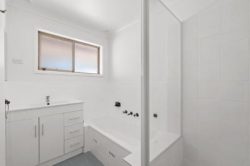 37 Oxford St, Umina Beach NSW 2257, Australia