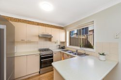 Unit 3/506 Pacific Hwy, Wyoming NSW 2250, Australia