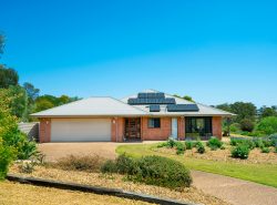 3 Parkview Pl, Meringandan West QLD 4352, Australia