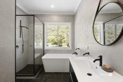 91 Victoria Terrace, Greenslopes QLD 4120, Australia