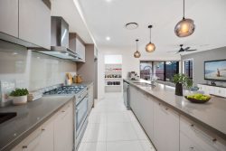 22 Jersey Cres, Springfield Lakes QLD 4300, Australia