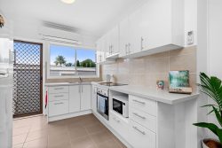 Unit 3/13 Margaret St, Belmont North NSW 2280, Australia