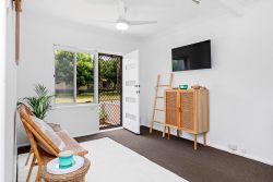 Unit 3/13 Margaret St, Belmont North NSW 2280, Australia
