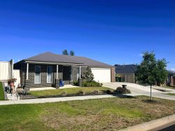 38 Rogers Ave, Wodonga VIC 3690, Australia