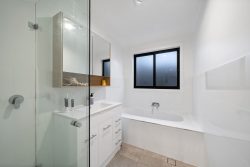 70 Rosman Cct, Gilmore ACT 2905, Australia