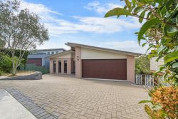 7 Scobie St, Fletcher NSW 2287, Australia