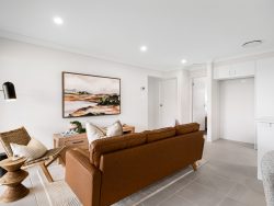 2/259 Settlers Blvd, Chisholm NSW 2322, Australia