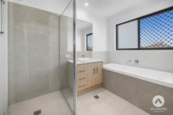 35 Sheridan Dr, Flagstone QLD 4280, Australia