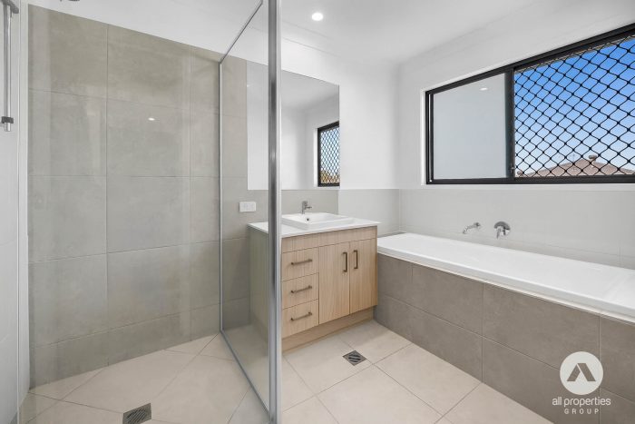 35 Sheridan Dr, Flagstone QLD 4280, Australia