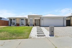 3 Cozens Rd, Tapping WA 6065, Australia