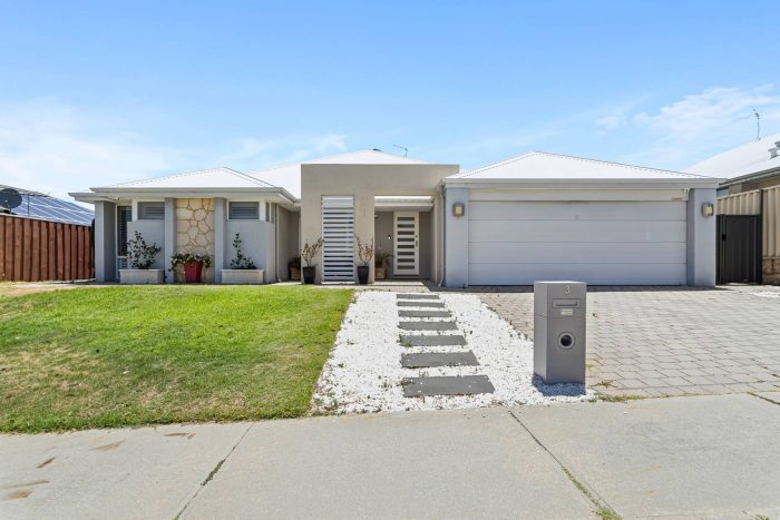 3 Cozens Rd, Tapping WA 6065, Australia