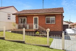 22 Steel St, Cringila NSW 2502, Australia
