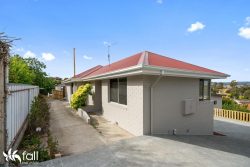 1/41 Sunshine Rd, Austins Ferry TAS 7011, Australia