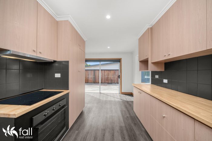 1/41 Sunshine Rd, Austins Ferry TAS 7011, Australia