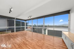 1/41 Sunshine Rd, Austins Ferry TAS 7011, Australia