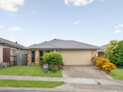 57 Surround St, Dakabin QLD 4503, Australia